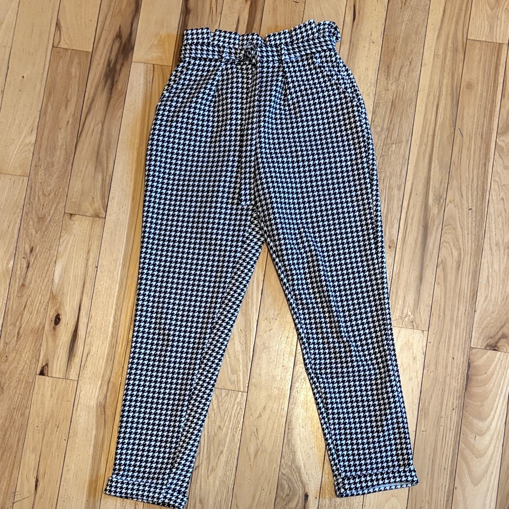 No Boundaries Black and White Houndstooth Pants